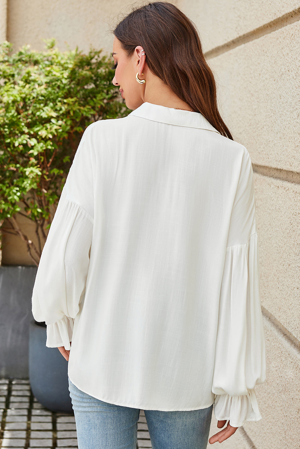 White Ruffle Elastic Cuffs Button Down Shirt
